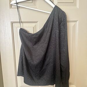 Socialite Black Patterned Top
